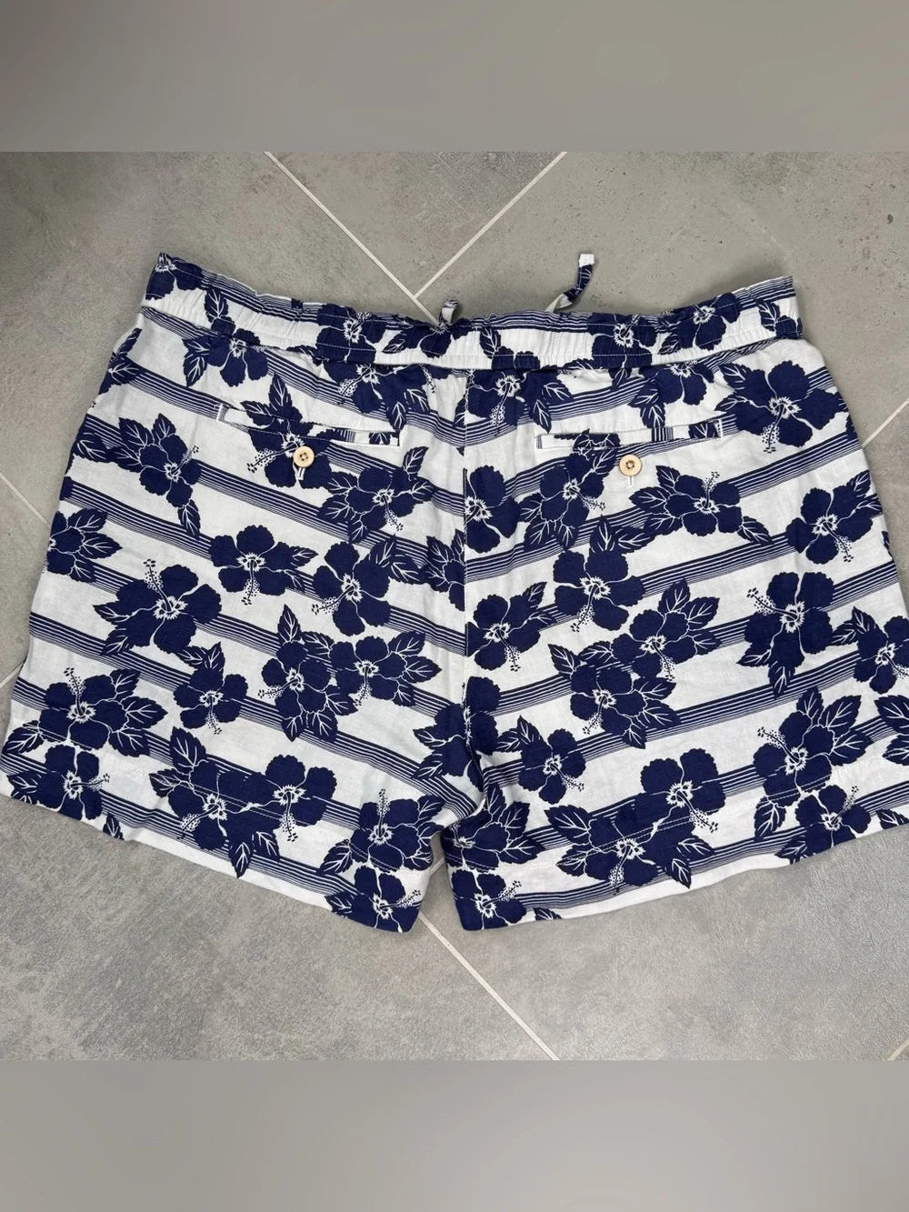 Tommy Bahama Women's Floral Drawstring Shorts Lot of 2 Cruise Beach Hibiscus